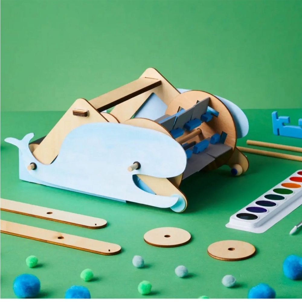 Kiwi Crate Mechanical Sweeper •Whale•. Ages 5+ •NEW